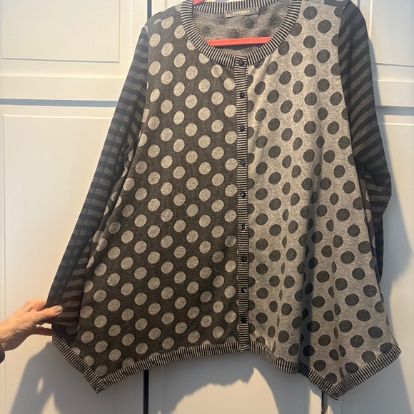 ALEMBIKA Sweaters - Plus sized ALEMBIKA contemporary  gray cardigan with modern design